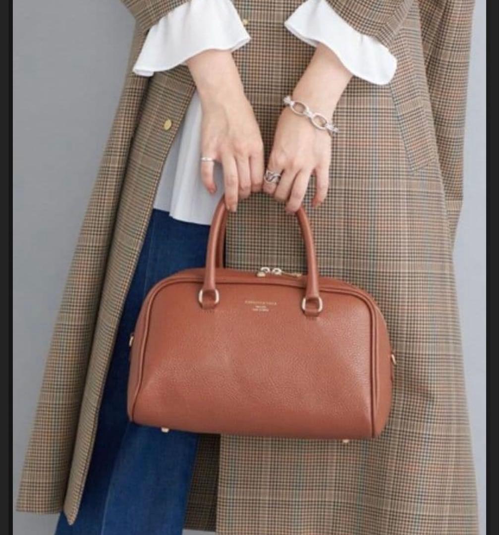 タグ無し新品未使用CHRISTIAN VILLA ブラウンレザーショルダーバッグ