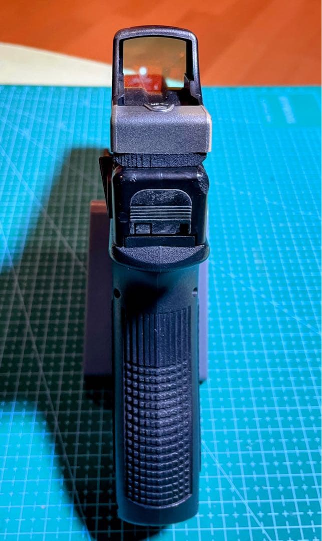 グロック18C電動ガン100連マガジン2本+マイクロプロサイト+ X300ライト