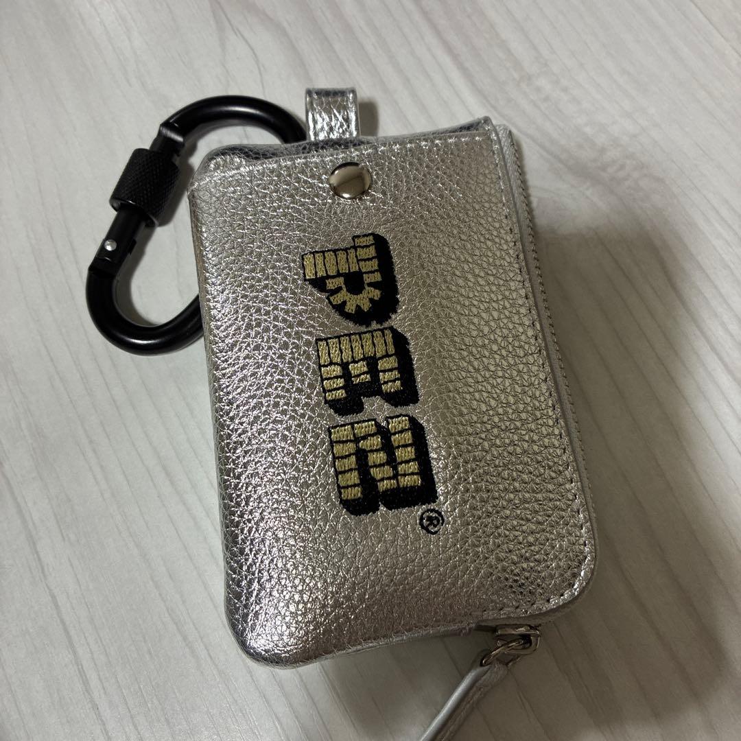 ear PAPILLONNER カラビナ付きパス&キーケース