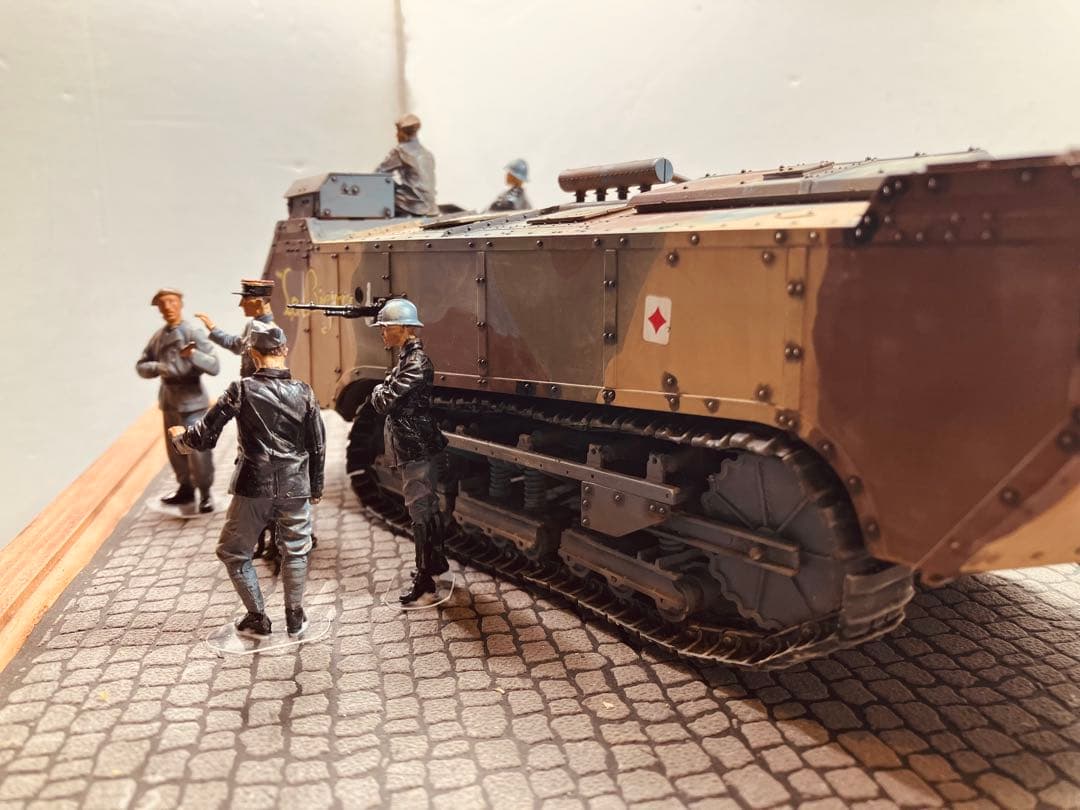 1/35 スケール フランス軍サンシャモン突撃戦車