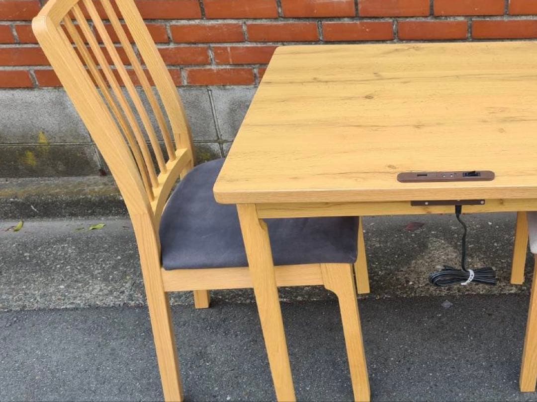 ＊東京都付近限定品＊美品　ニトリ ダイニングテーブル　椅子2脚セット　こたつ