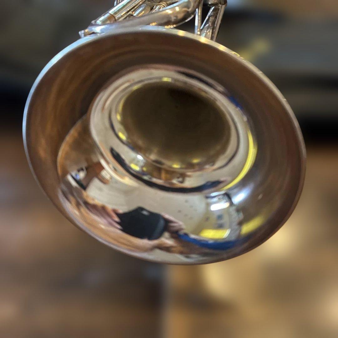 YAMAHAトランペットYTR2320ES とキャリングケース