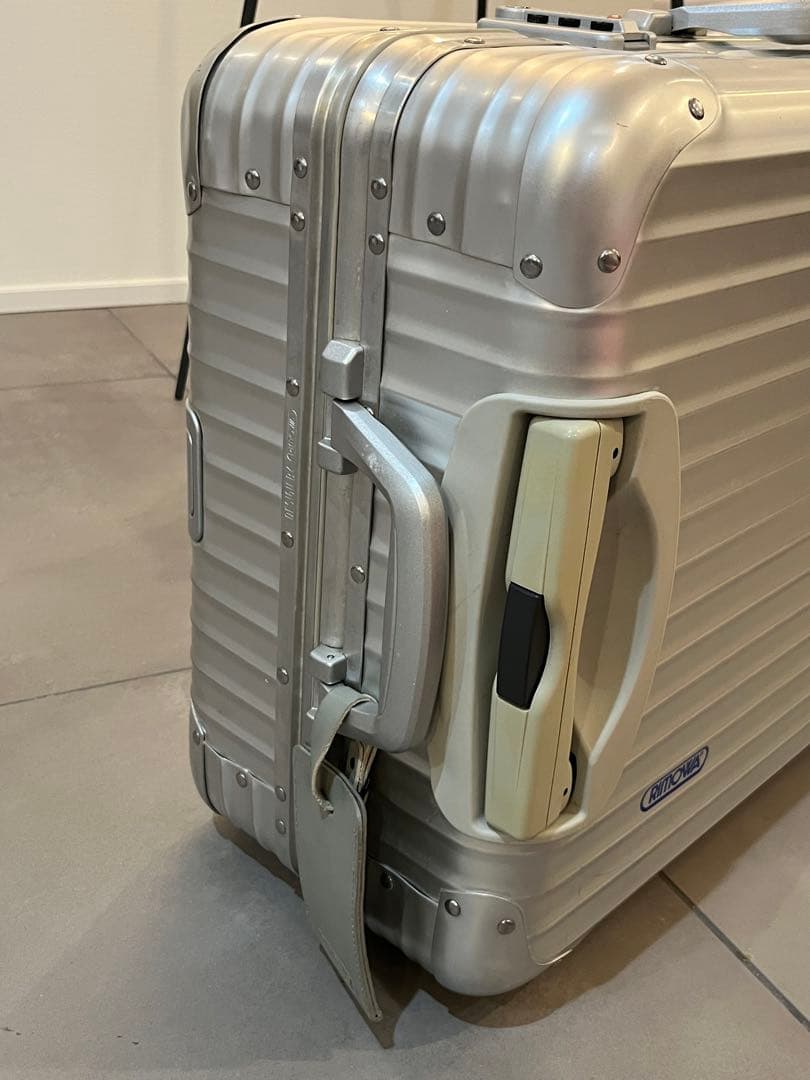 RIMOWA TOPAS 32Lマルチホイール 機内持ち込み可能 廃盤品 Amazon