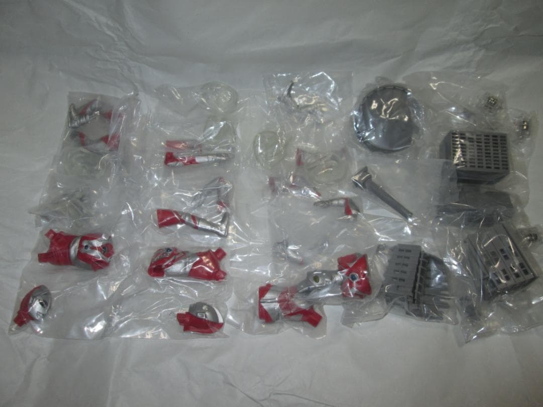 新品未開封　アルティメットルミナス　ゼットン　ウルトラ6兄弟　ティガ セット