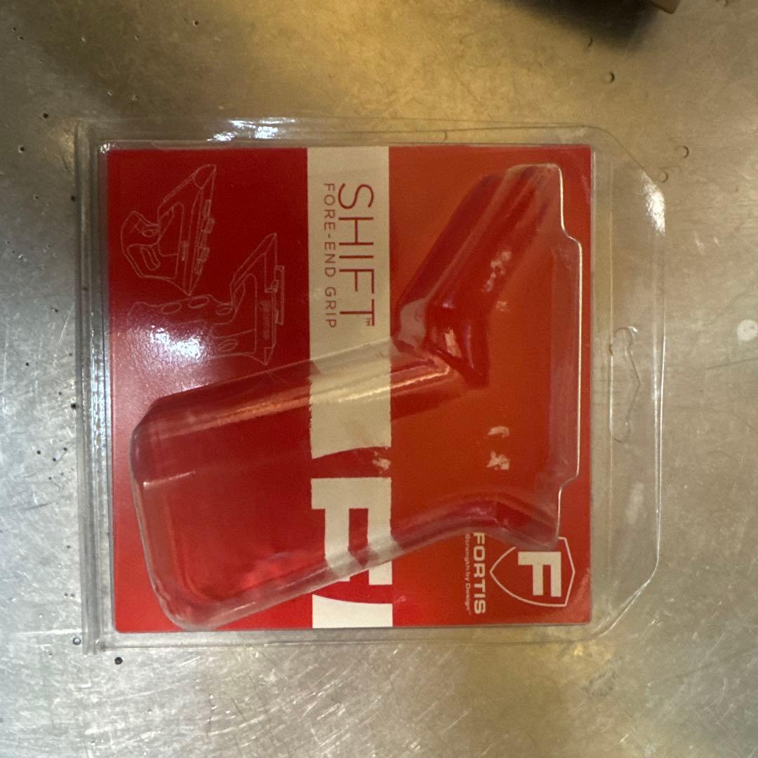 実物FORTIS SHIFTフォアグリップFDEフォルティス　フォアグリップ