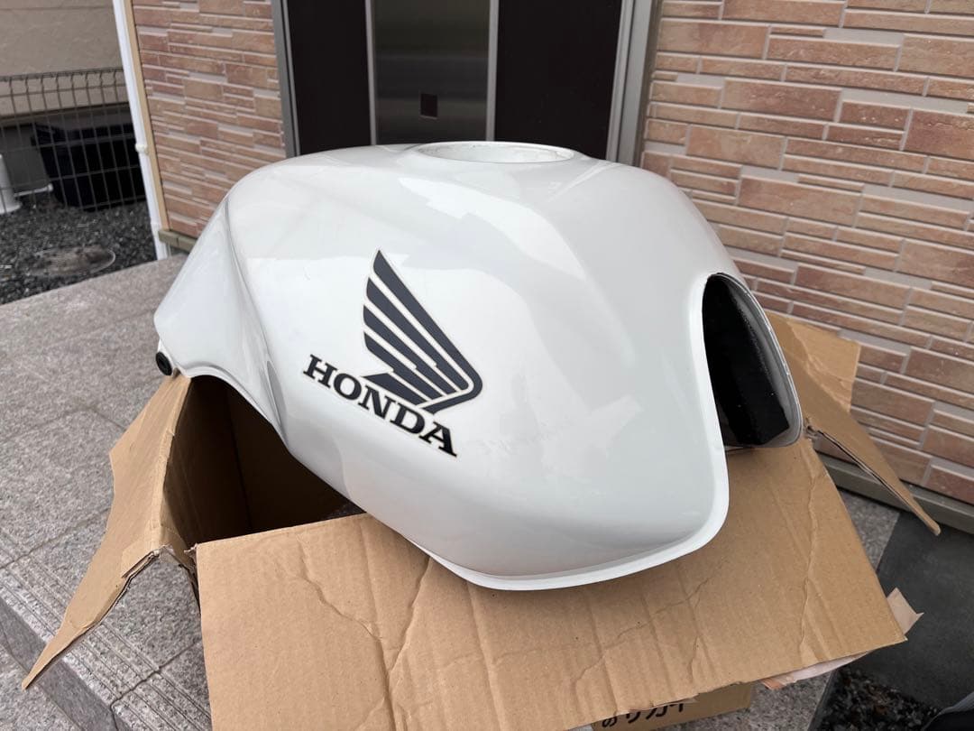 cb400sf nc39 純正タンク フューエルタンク パールホワイト サビなし