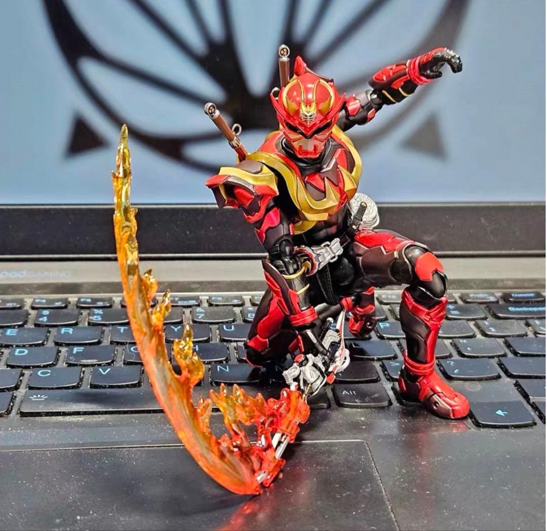 真骨彫製法　仮面ライダー装甲響鬼　用　手首、エフェクトパーツセット　アームド