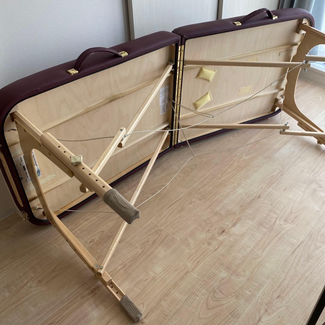 アースライト社Spirit 施術ベッド（ヘッドレスト&キャリーケース付）