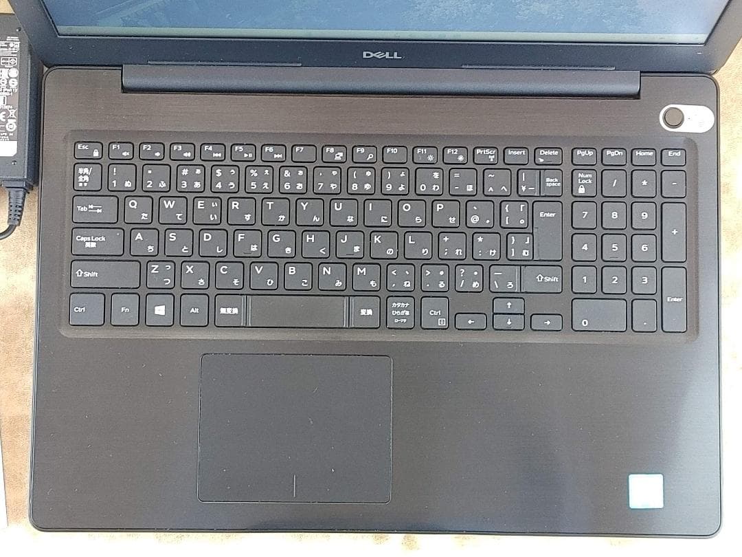 DELL製15.6インチノートパソコン Inspiron 5570