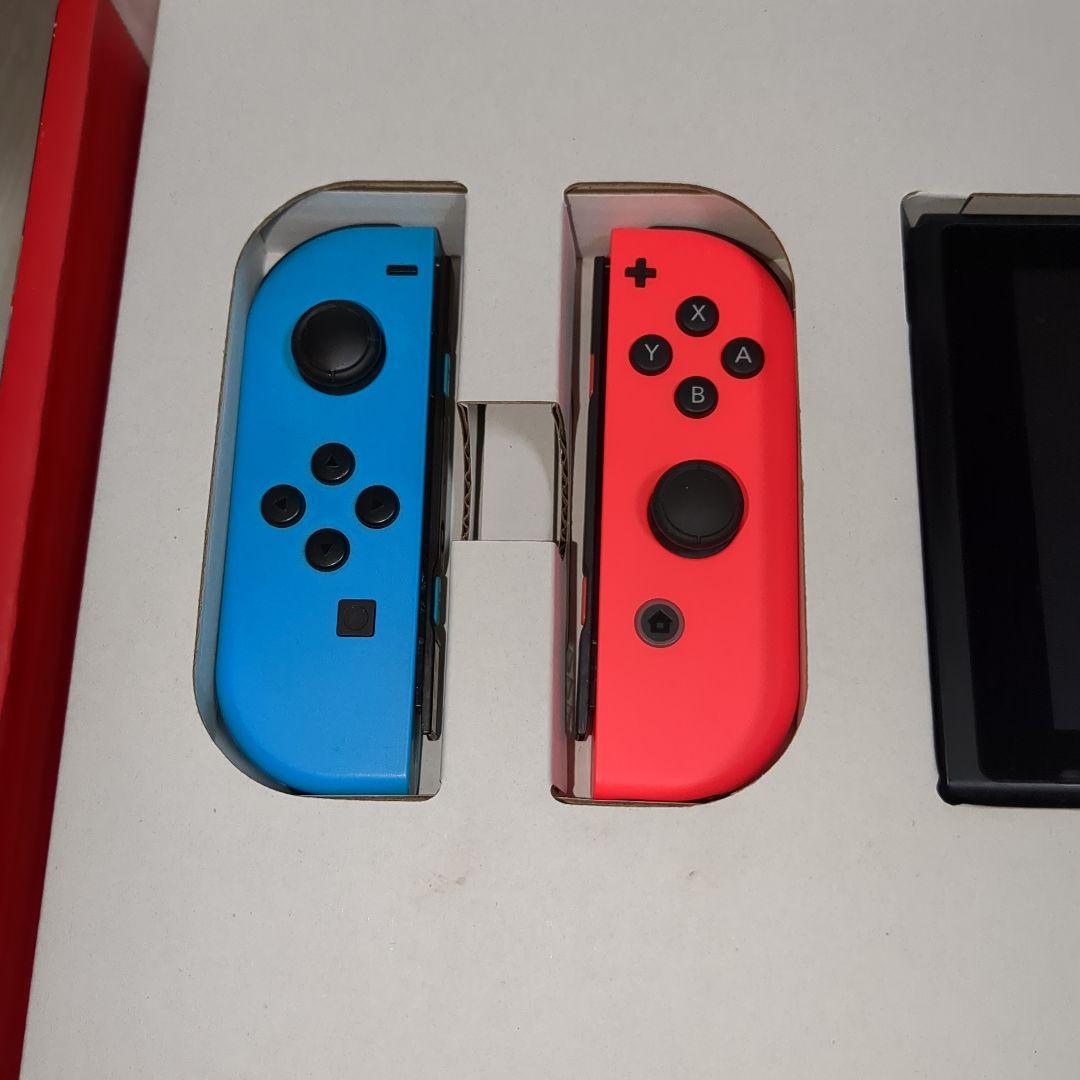 美品　Nintendo Switch 本体 　ジョイコン付き
