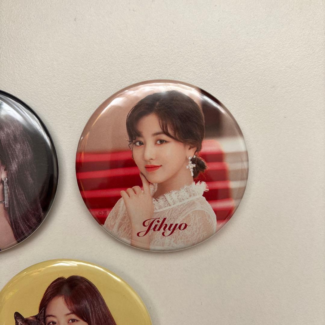 twiceジヒョ缶バッジセット - メルカリ