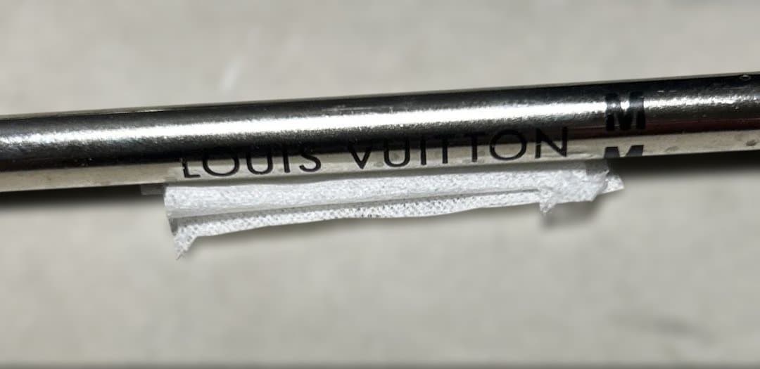 ルイヴィトン ドック・ダブルラッカーボールペン ツイスト式ブラック x