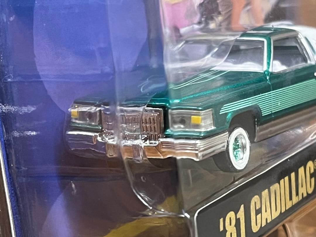 希少⬜︎レベル ローライダー 81キャデラック クーペ デビル ミニカー 1/64