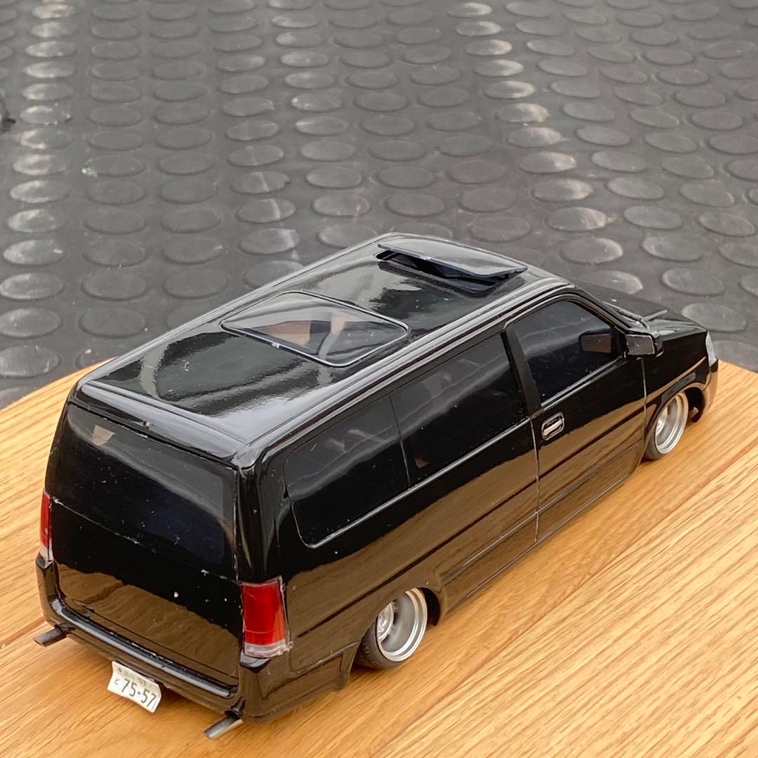 プラモデル完成品　フジミ1/24 ステップワゴン　カスタム