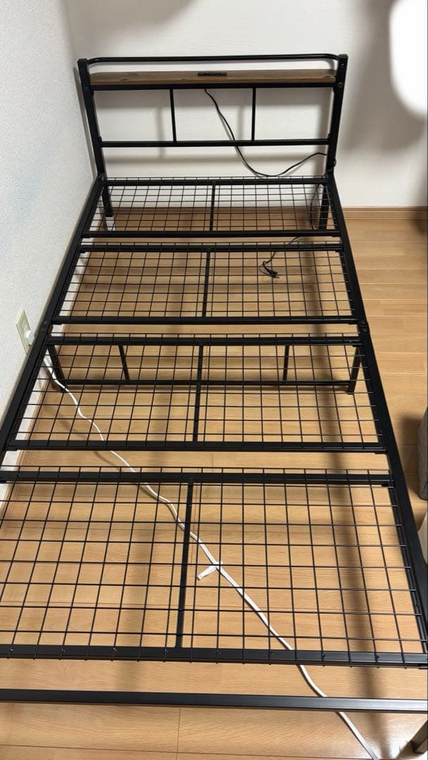 ニトリ　シングル　パイプベッド　バジーナ　C-STN