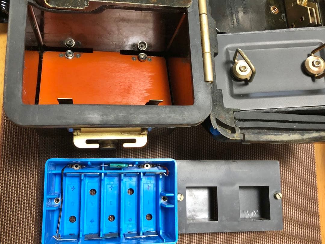 ☆ドイツ軍放出品 NVA 野戦電話機 FF63S ☆ドイツ軍迷彩服のおまけ