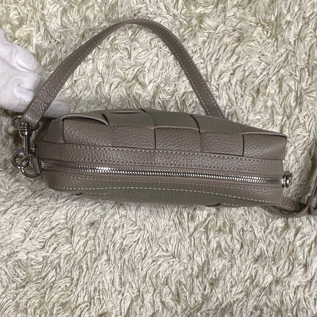 極美品✨IACUCCI ベルタS ショルダーバッグ