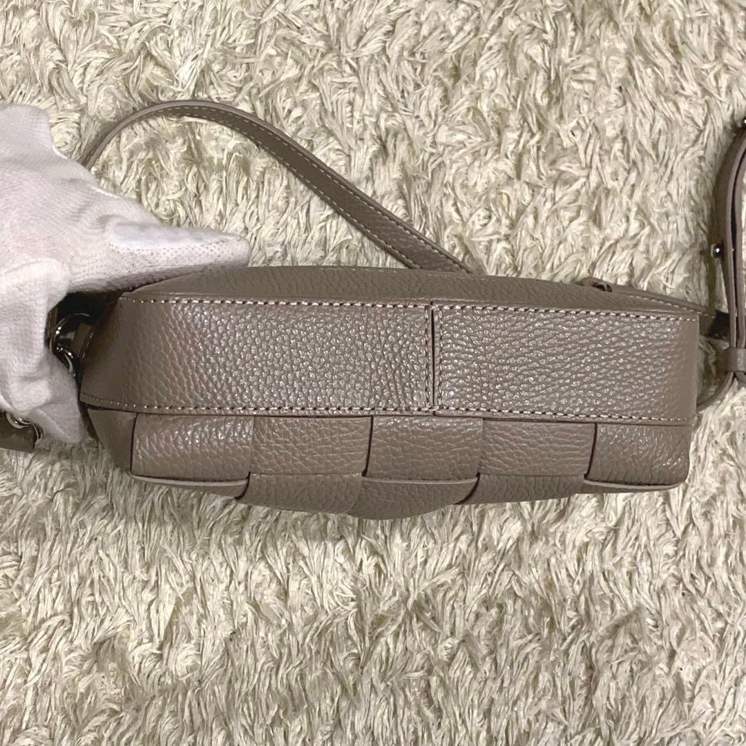 極美品✨IACUCCI ベルタS ショルダーバッグ