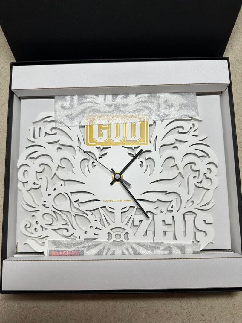 廃盤品】ミリオンゴッド壁掛時計GOD ZEUSユニバーサル公式サイトより