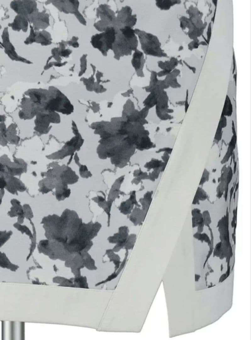 美品 ソブレ フラワー柄セットアップスーツ 完売 ナイト