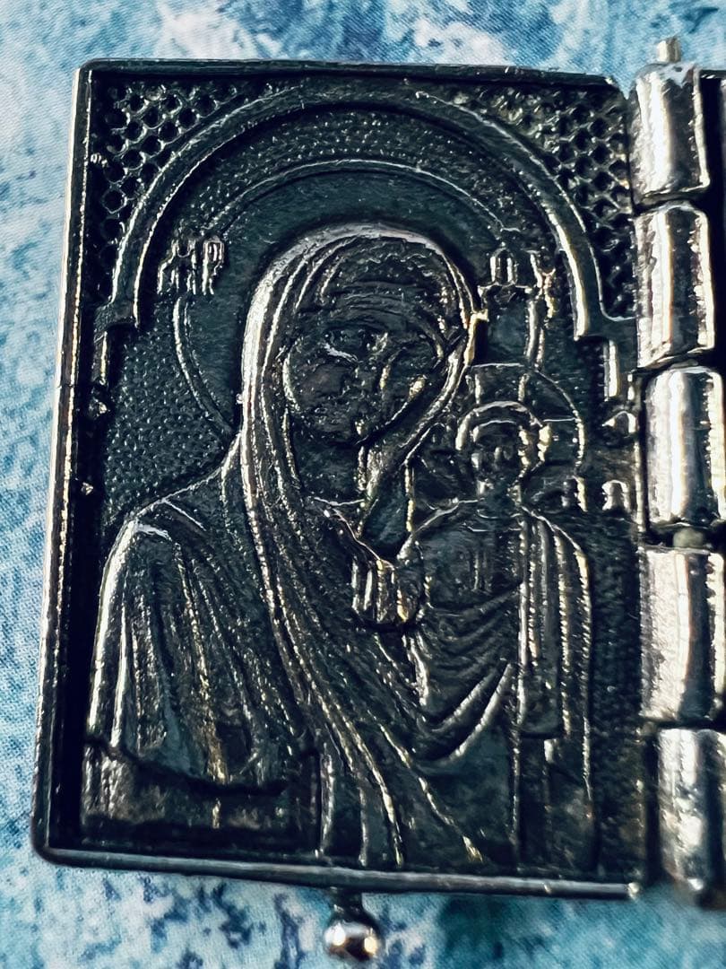 アンティークヴィンテージホーリーバイブルペンダント聖書