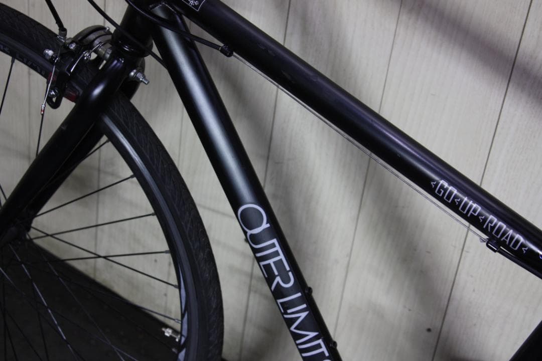 アウターリミッツ スチル シマノ6速 450mm クロスバイク 黒