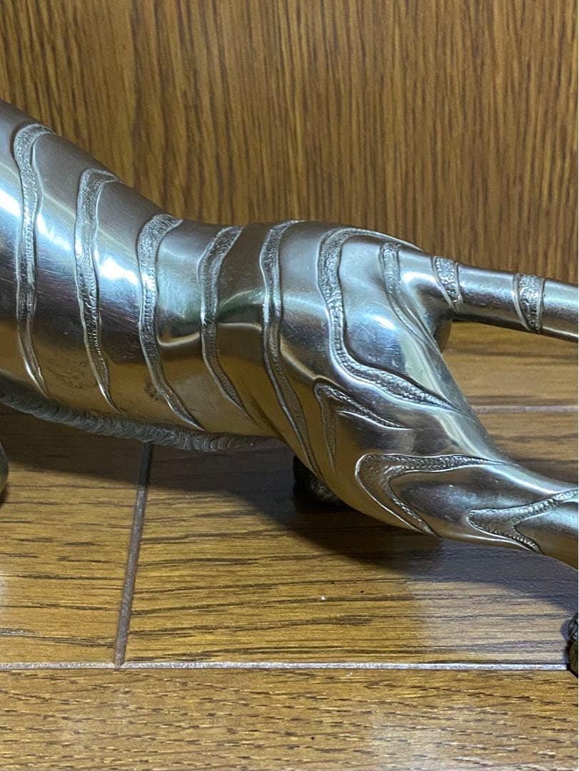 骨董品】白銅製 村田宏作 虎 置物 飾り物 トラ 寅 とら 金属工芸 彫刻