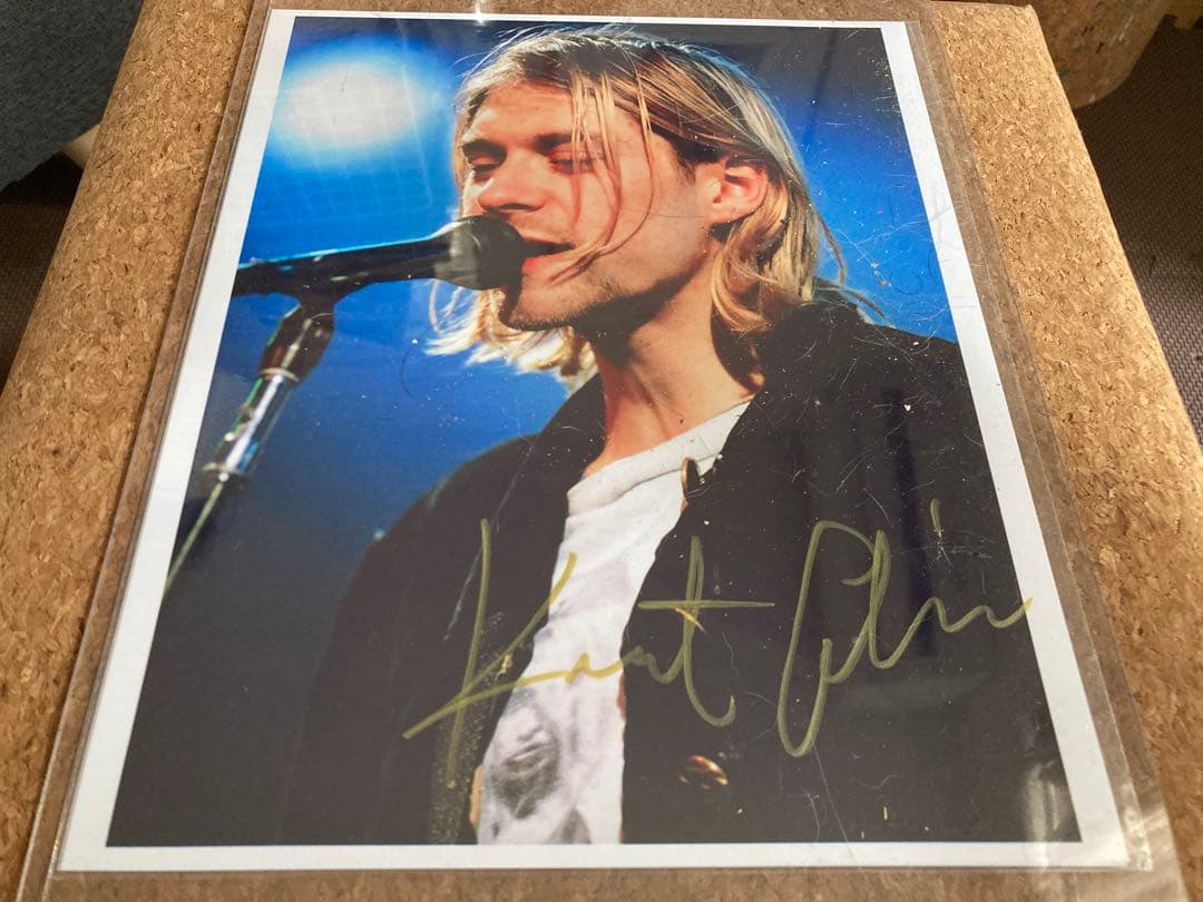 レア カートコバーン 直筆サイン nirvana ニルヴァーナ - メルカリ