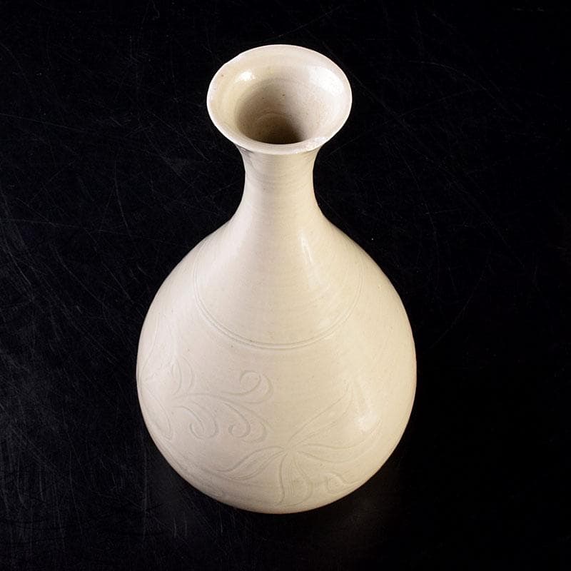 中国　徳化窯白磁　刻花文　玉壺春瓶　C　6899