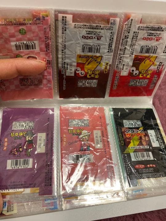 チロルチョコ 包装紙 最高 チロルチョコ 包み紙 大量