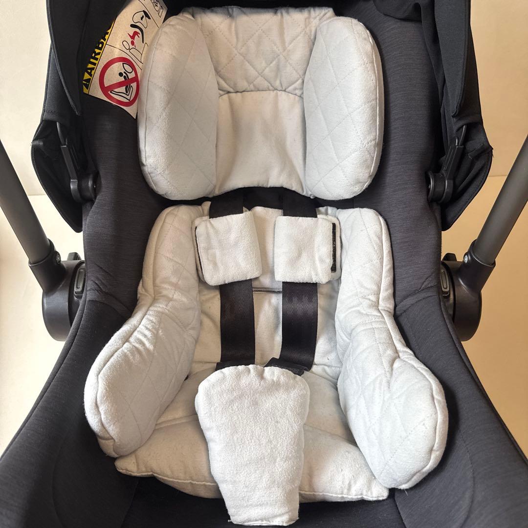 nuna pipa lite ブラック　チャイルドシート