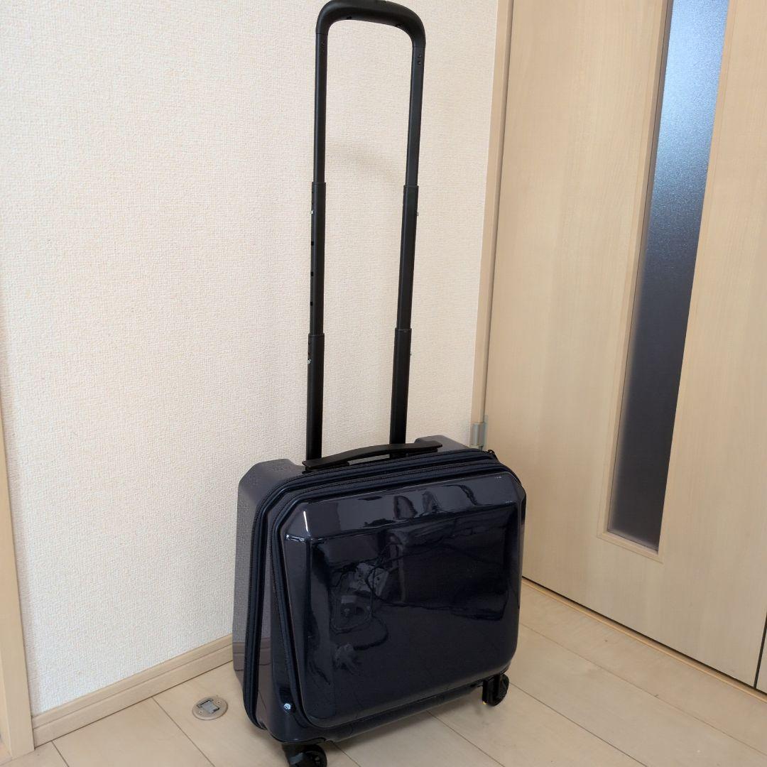 美品】 エース スーツケース 機内持ち込み可 25L ネイビー スクエア型