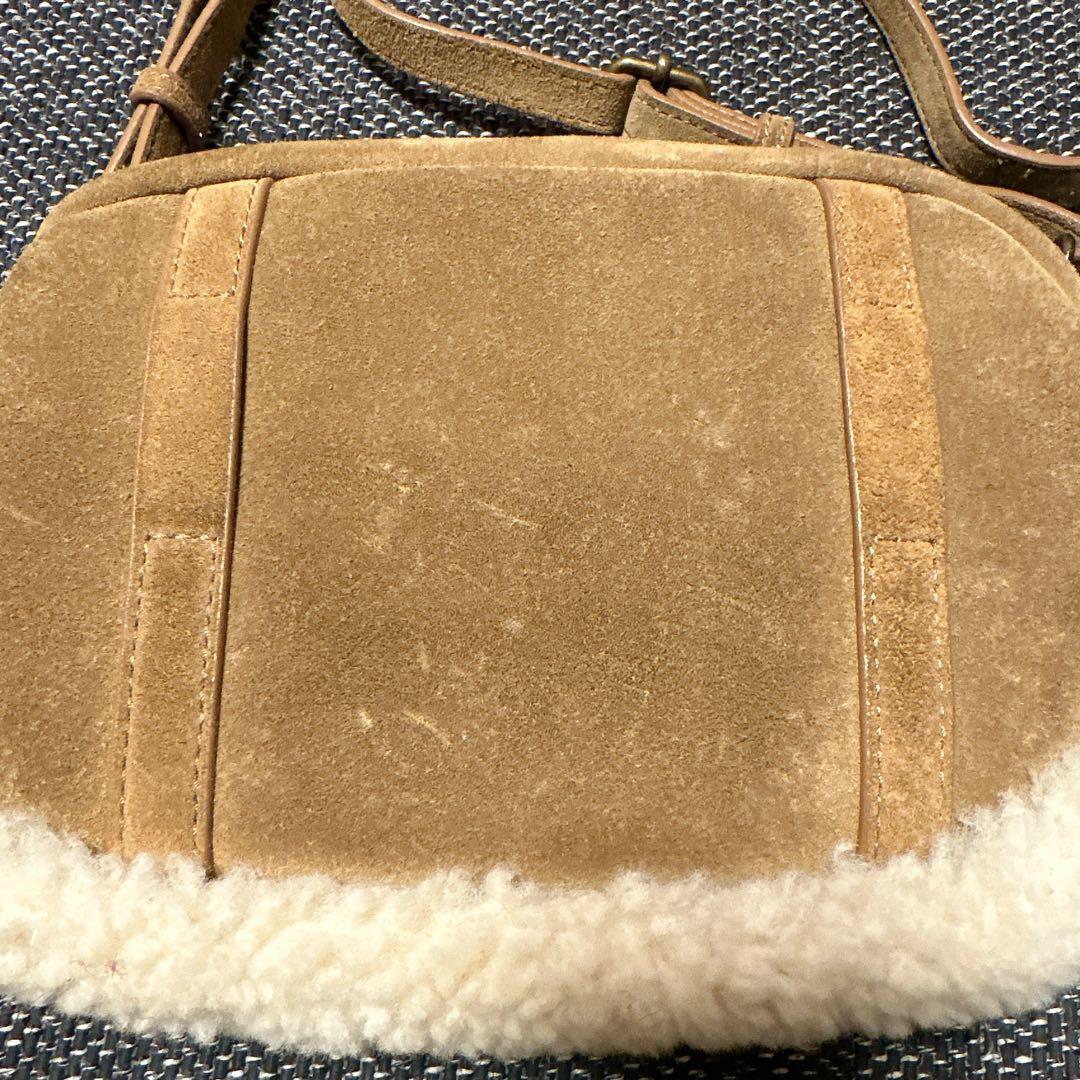 UGGジェニー2ムートンショルダーバッグ　キャメルベージュ