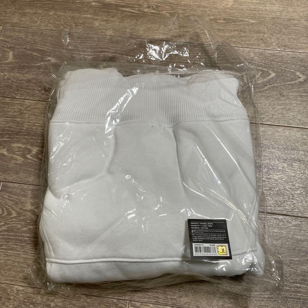 ⭐︎貴重⭐︎新品・未使用　SHINeeジョンヒョン INSPIREDフーディ