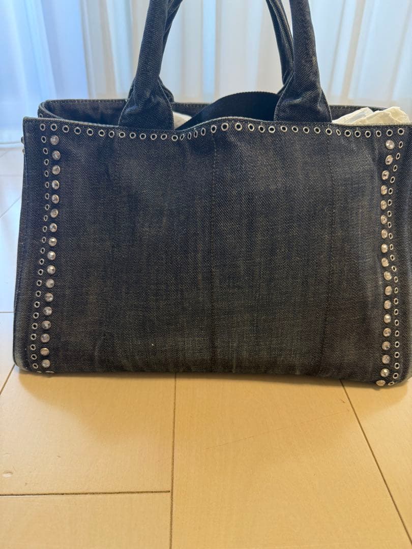 PRADA スタッズ装飾 ハンドバッグ 中型