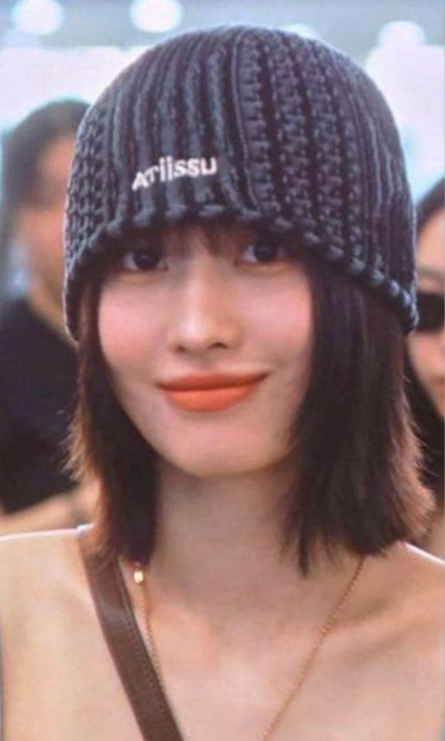 ATiiSSU ニット帽 TWICE モモ着用