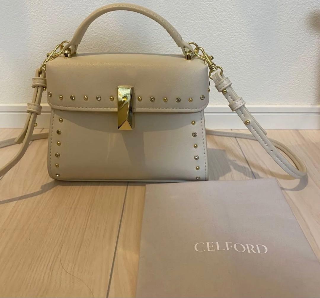 CELFORD ビジュースタッズポシェット ショルダーバッグ　アイボリー