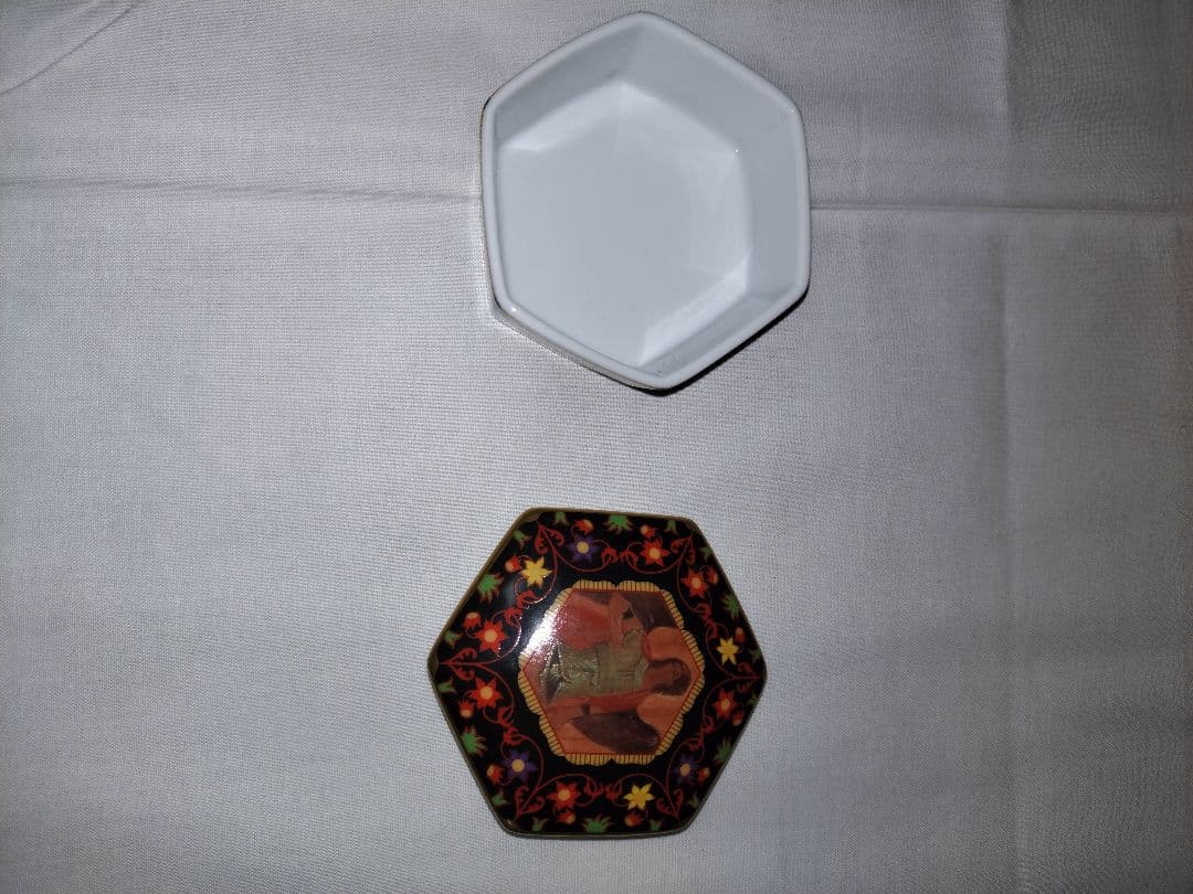 NHK世界の魅惑の名曲　陶器オルゴールセット 12個収納 木製ケース付き