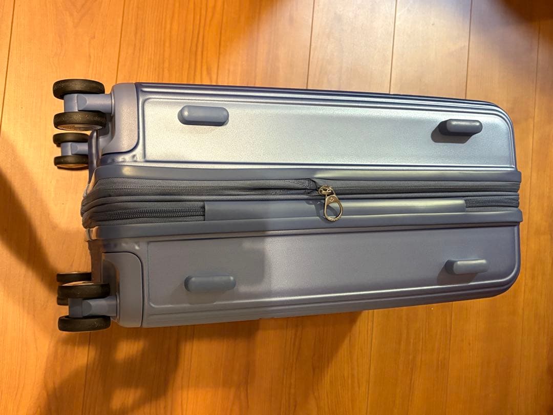 機内持ち込み可 〜3泊用 サムソナイト キャリーケース AZIO SPINNER