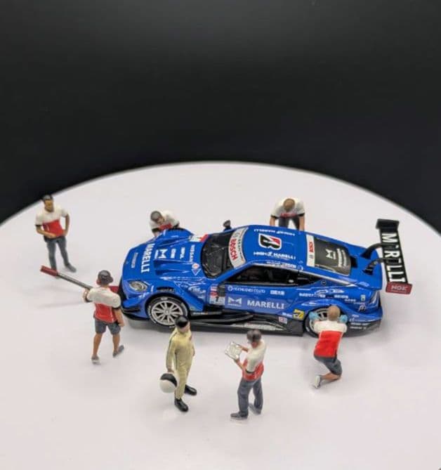 1/64MINI GT Nissan Z GT500＆フィギュアのジオラマ