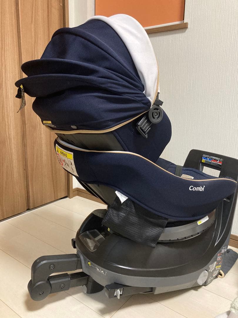 コンビ　チャイルドシート　isofix