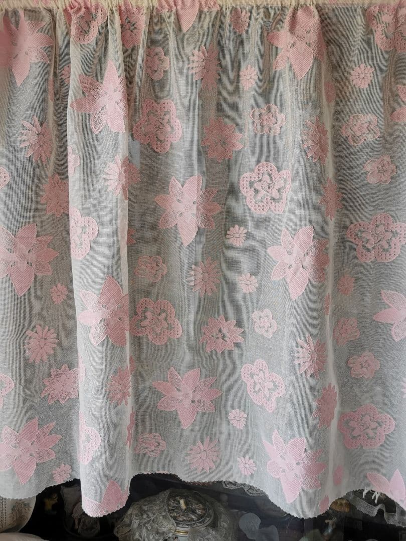 アンティーク ノッティンガムマドラスレース 浮かぶ桜色の花々 幅広