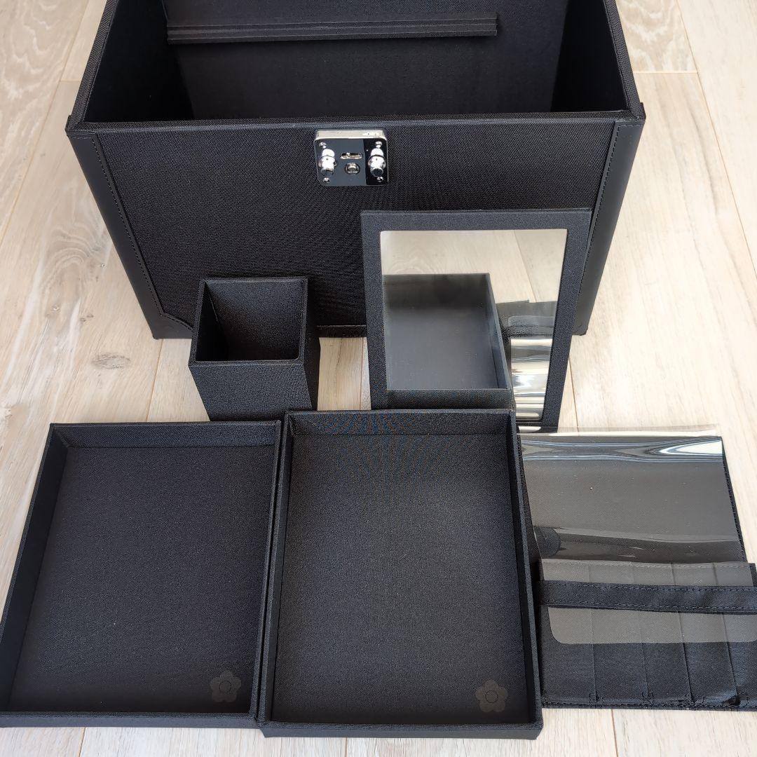 【新品未使用】マリークワント メイクボックス