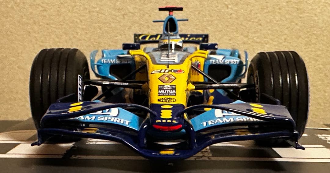 1/18 ルノー R26 2位 ブラジルGP F1 2006 F.アロンソ - メルカリ