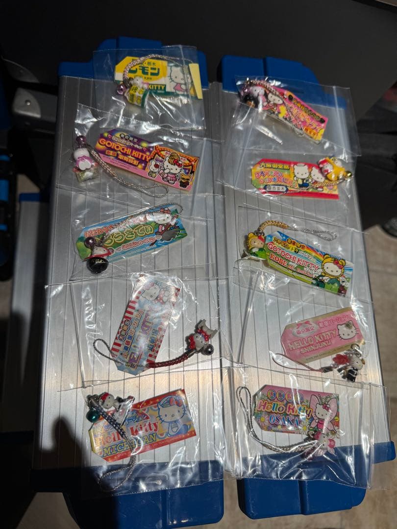 ハローキティ キーホルダー /根付　レア貴重品 ご当地/入手困難　廃盤　143個