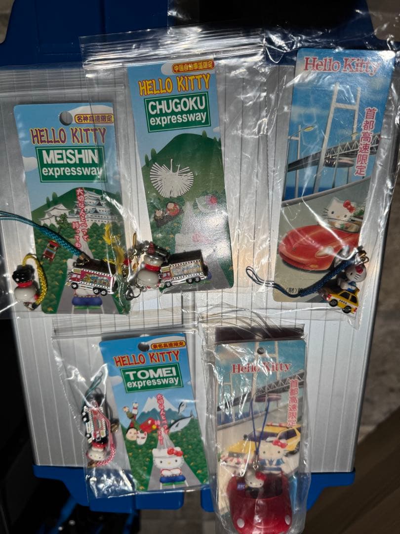 ハローキティ キーホルダー /根付　レア貴重品 ご当地/入手困難　廃盤　143個