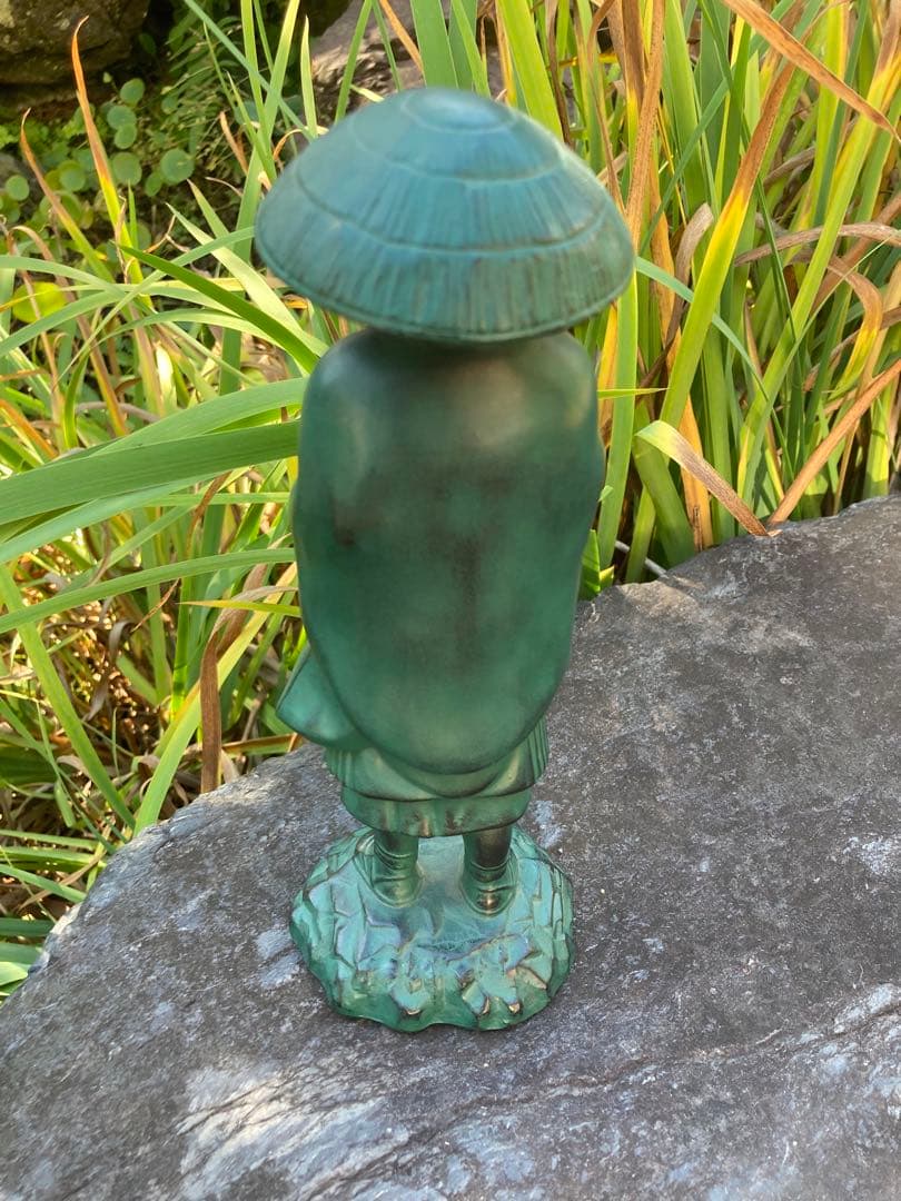 高岡銅器 仏像 親鸞聖人 青緑色の僧侶像