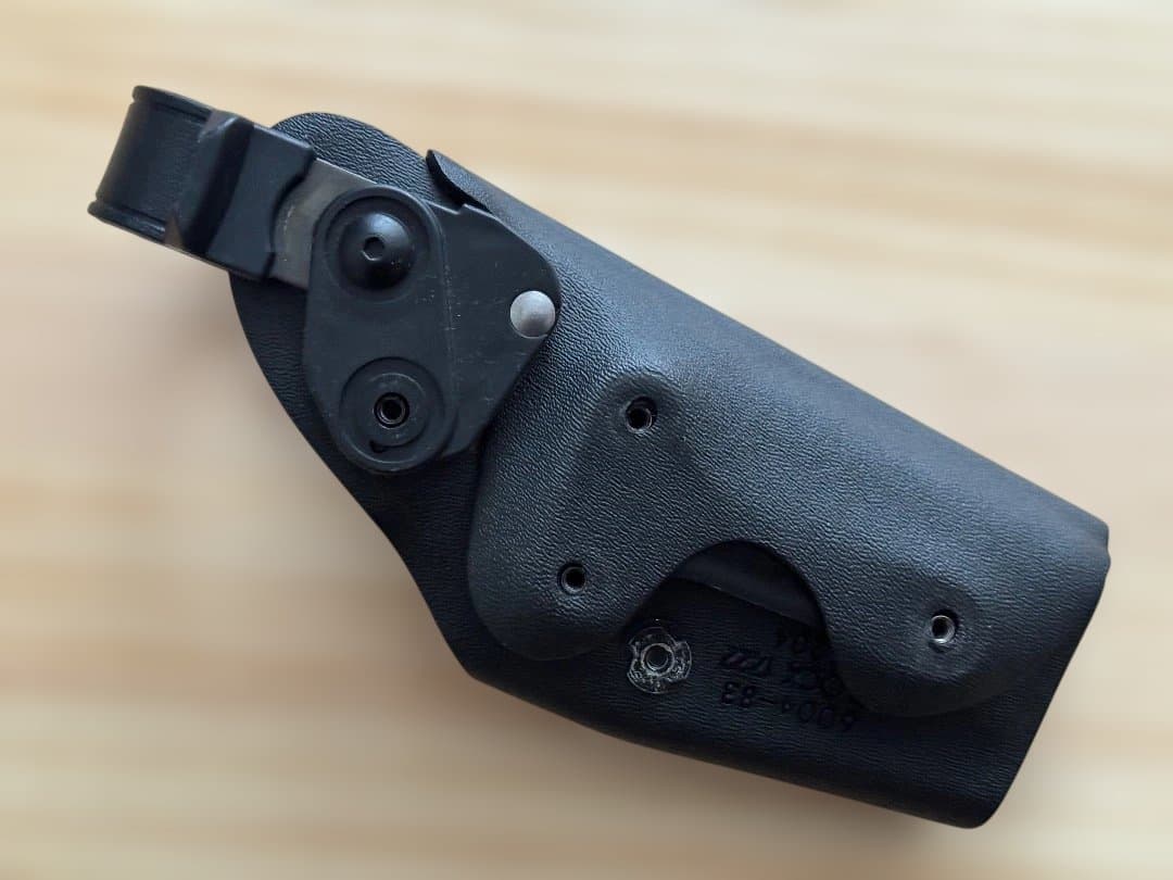 実物美品 Safariland 6004 -83 GLOCK17/22用 左用