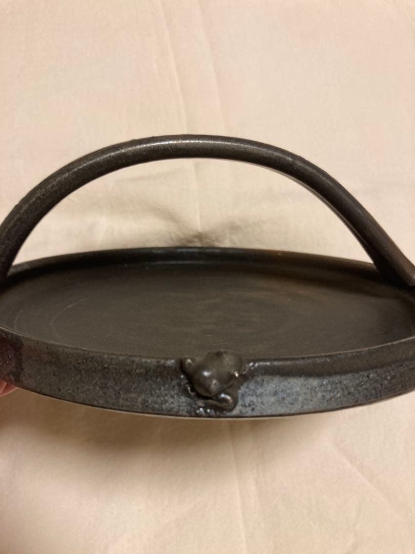 超絶技巧 小川甚八 笠間焼 カエル付 手鉢 黒燻 煎茶道具 菓子器 希少品