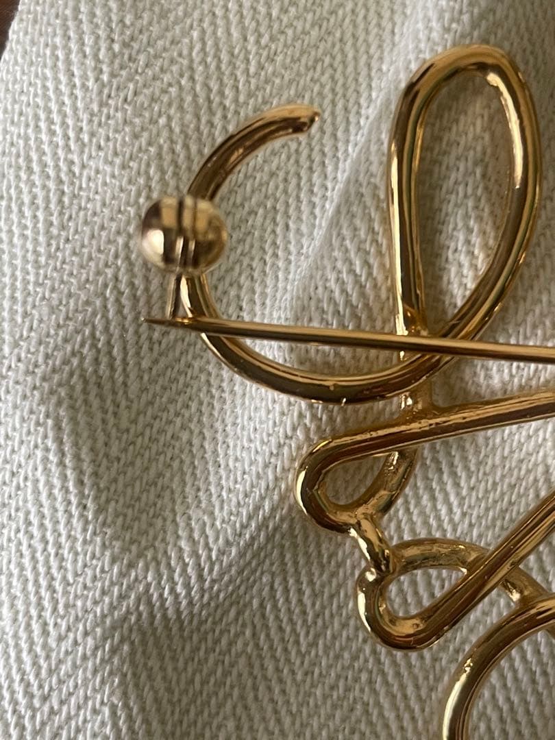 楽天市場】ロエベ（ブローチ｜レディースジュエリー・アクセサリー